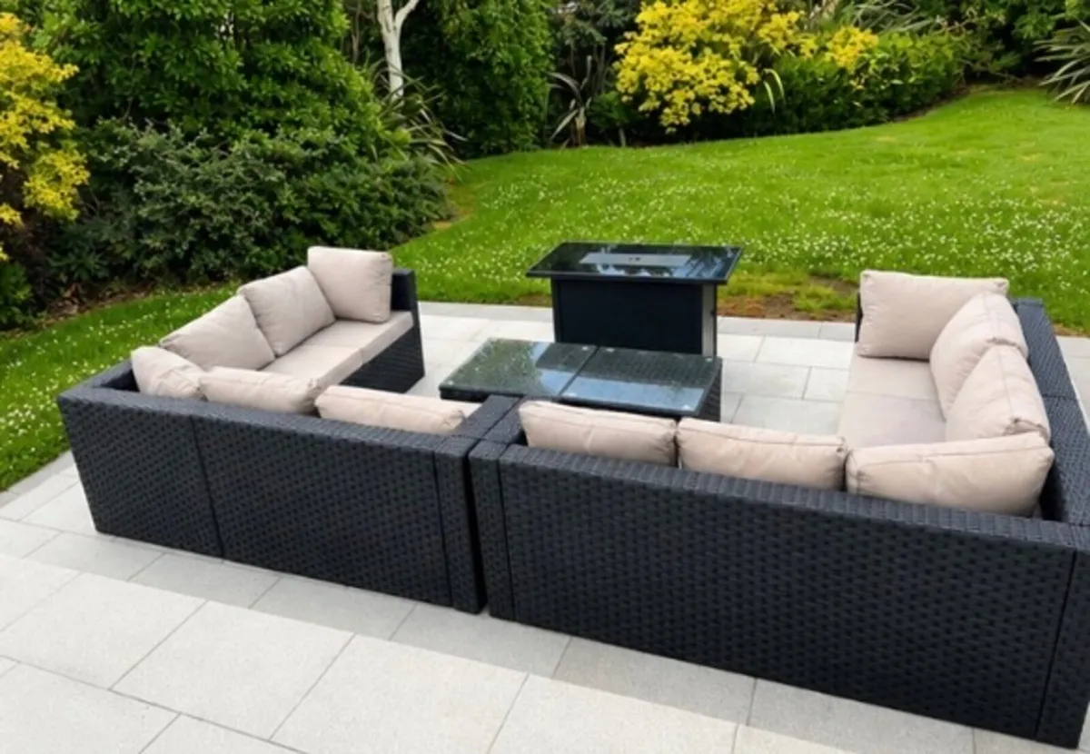 Outdoor furniture - Image 4