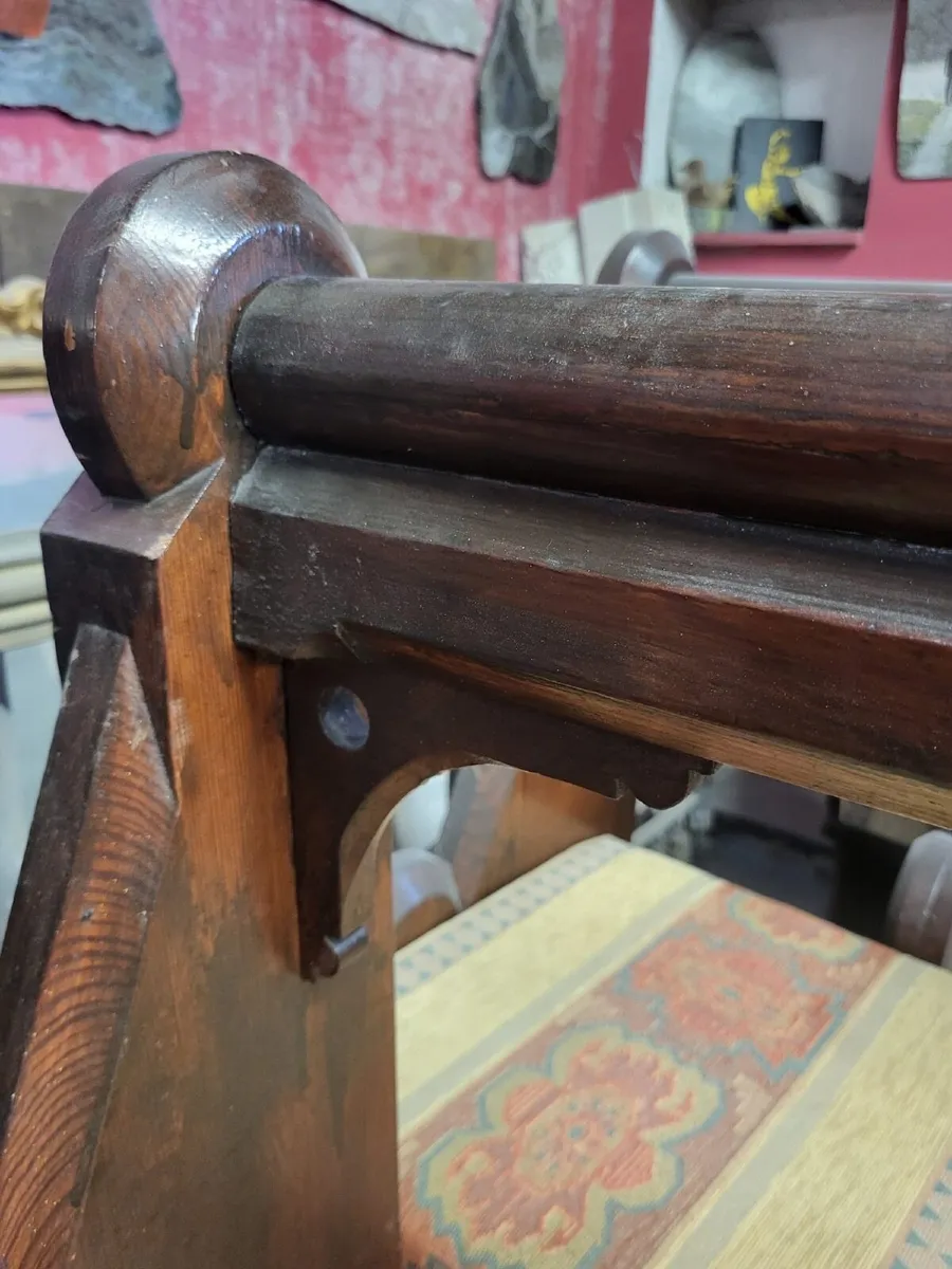 Beautifully carved wooden pews - Image 2