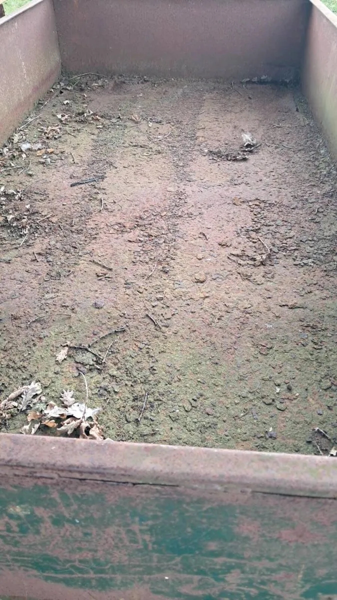 Trailers - Image 2