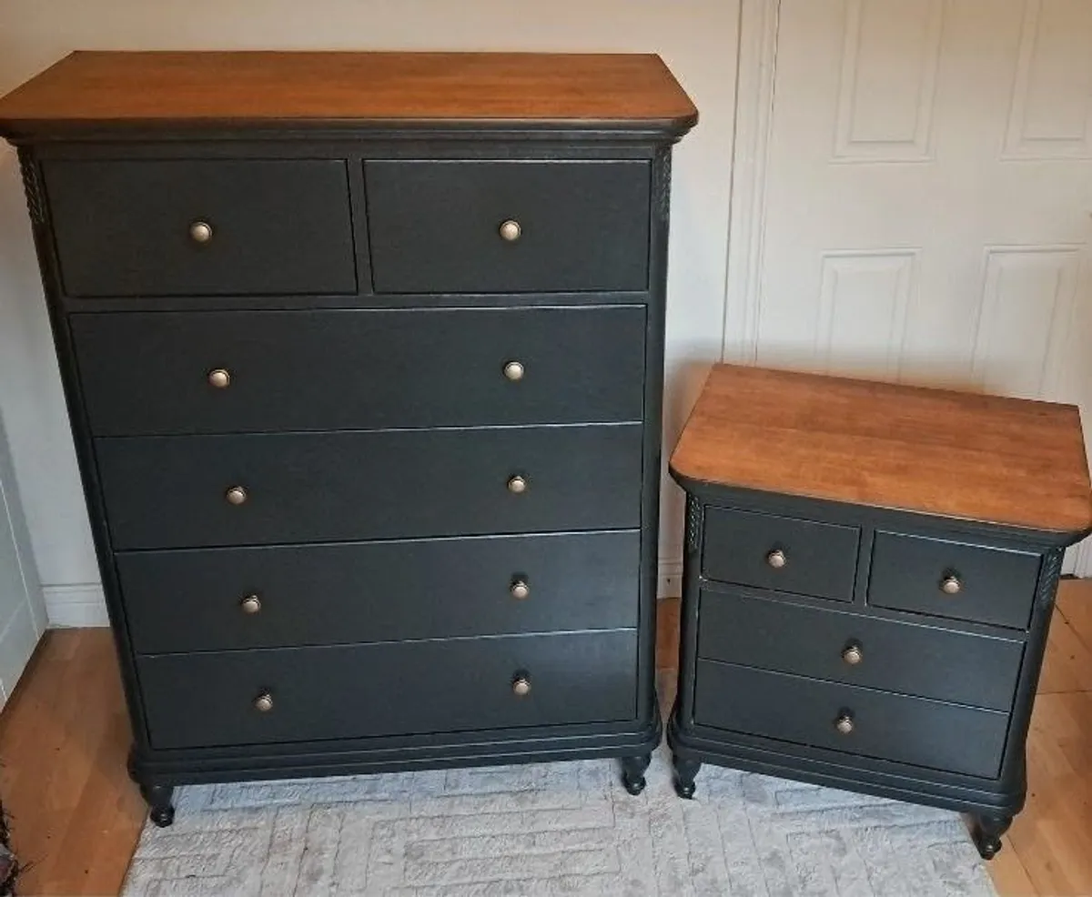 Chest of drawers set - Image 1