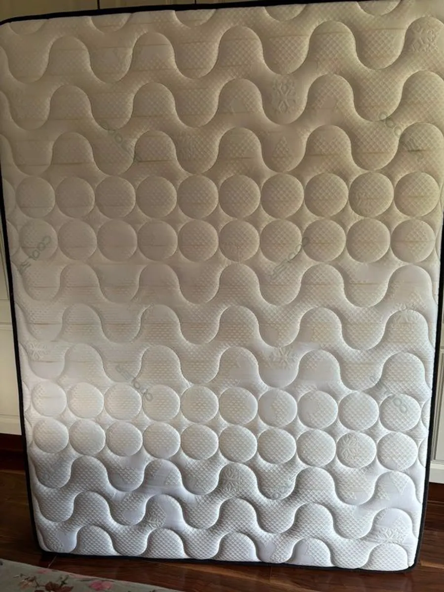 Leaba cooler king mattress - Image 4
