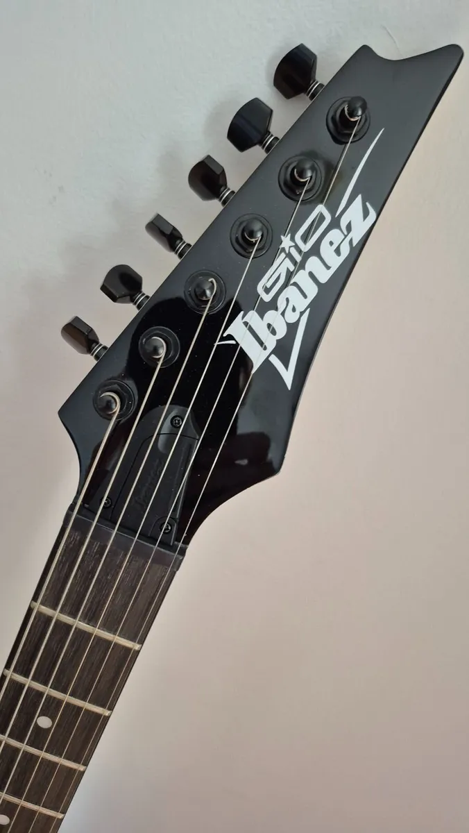 Guitar - Image 2