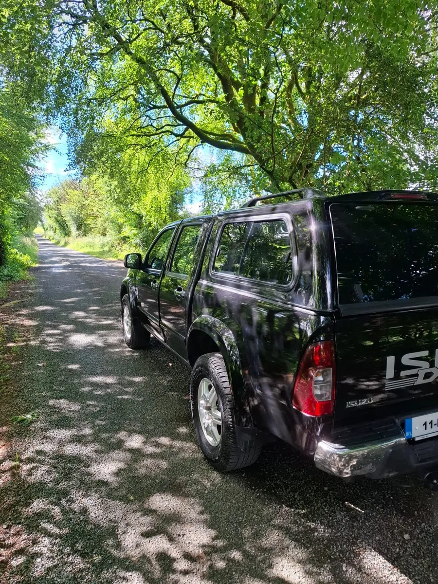 Isuzu D-Max 2011 - Image 2
