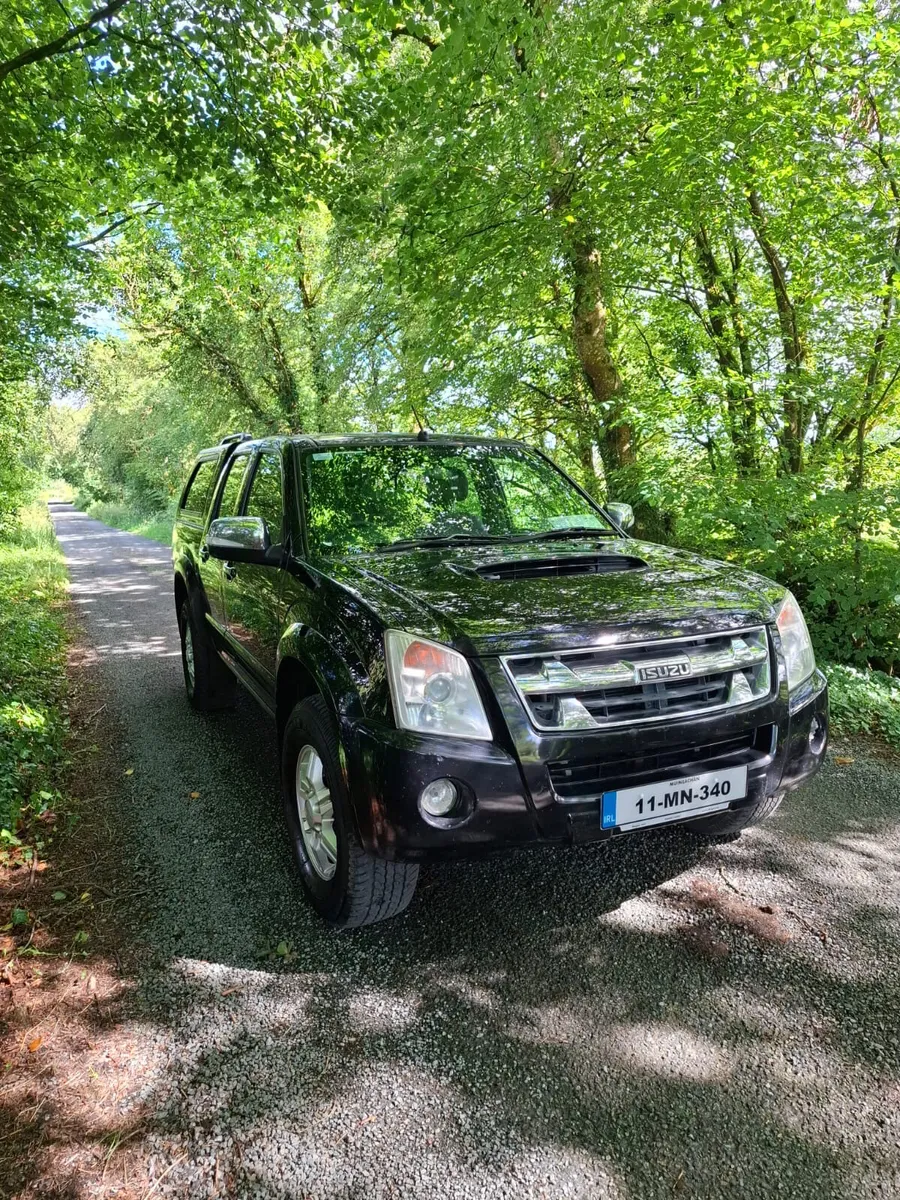 Isuzu D-Max 2011 - Image 1