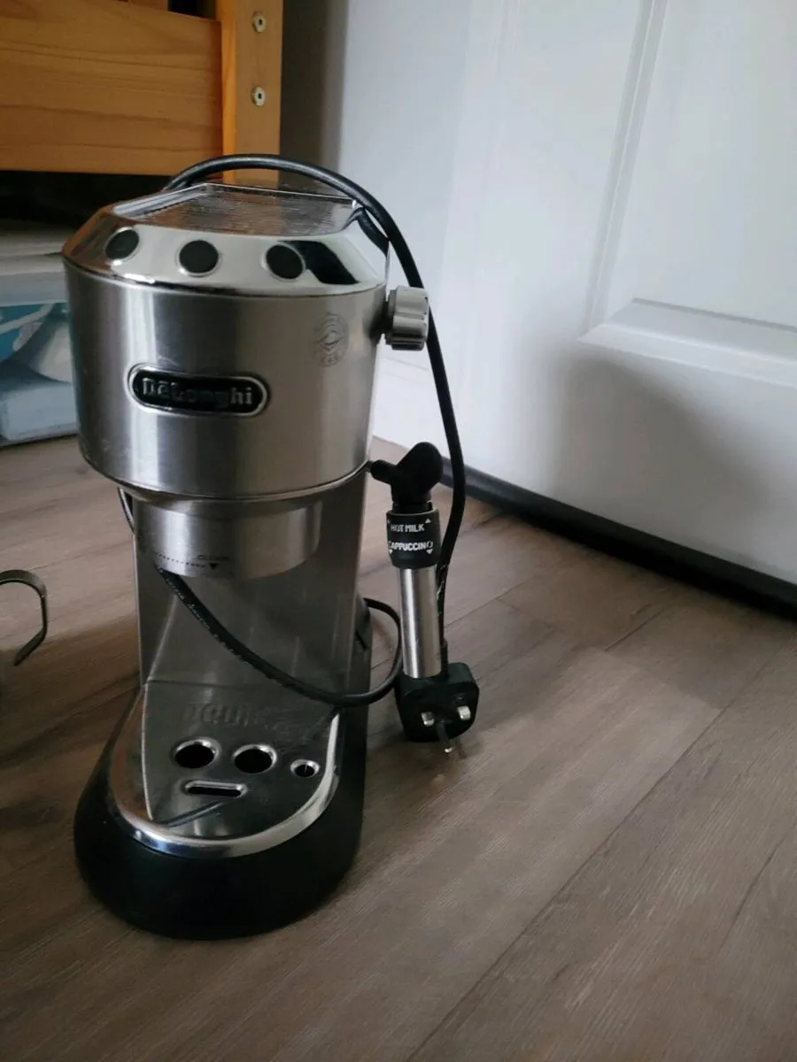 Delonghi coffee machine - Image 3