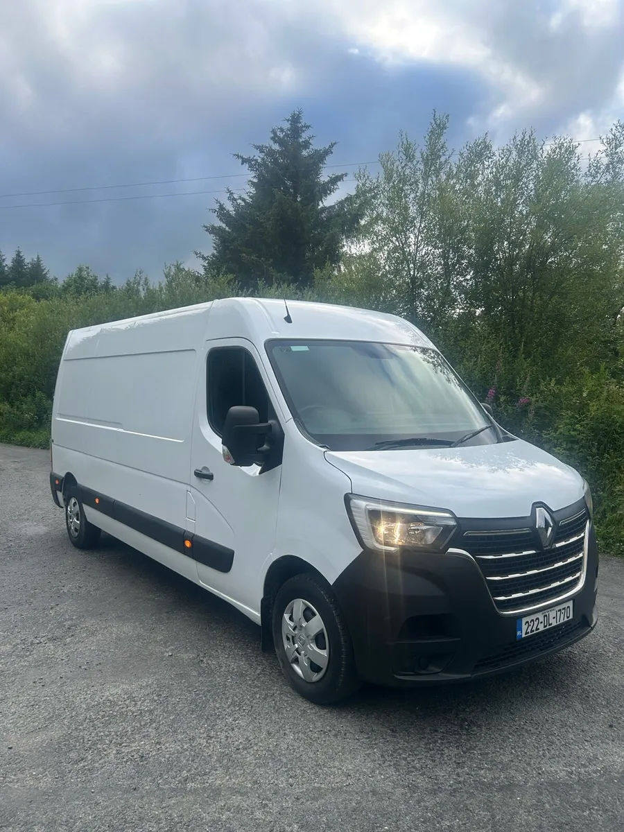 2022 Renault master - Image 1