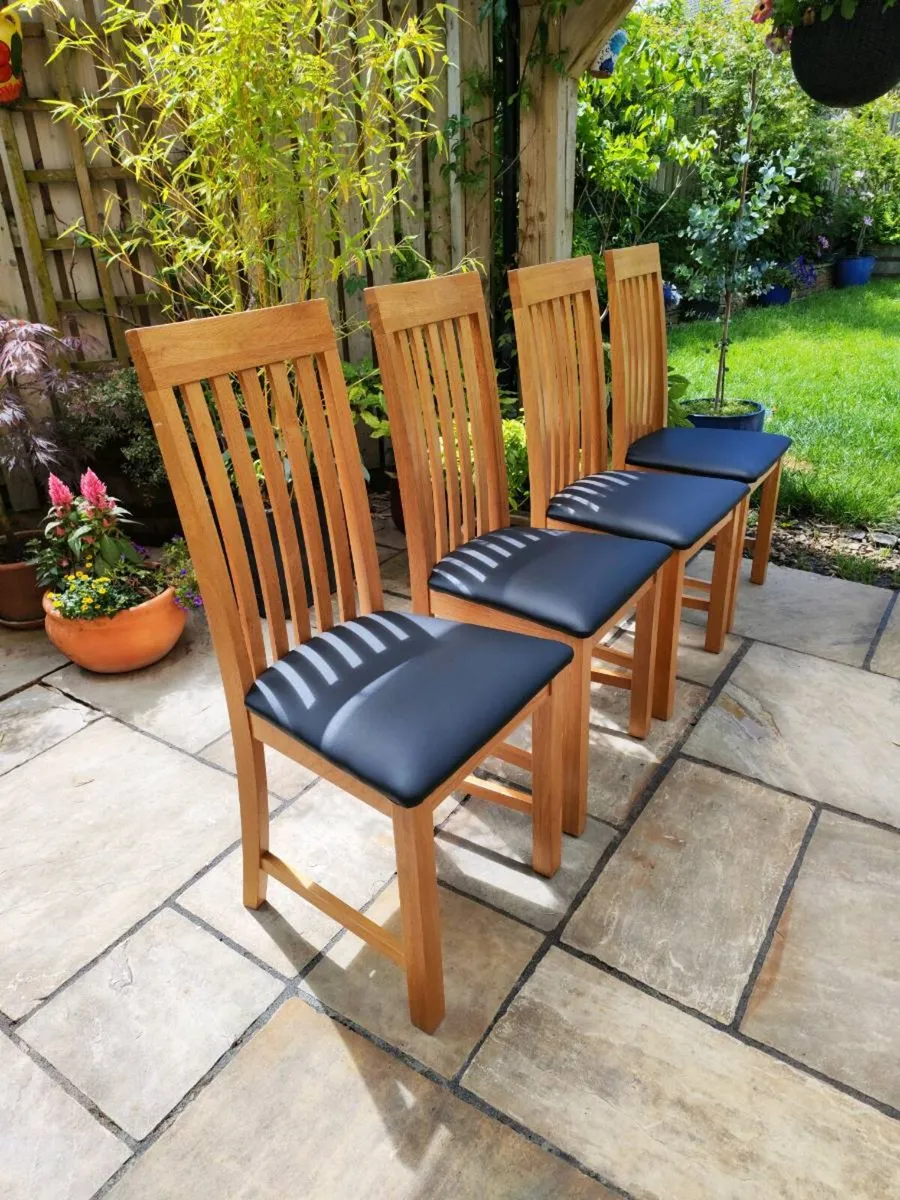 8 kitchen dining chairs - Image 1