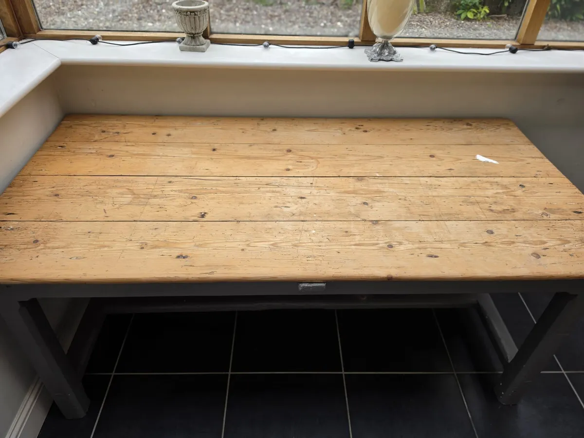 Antique pitch pine vernacular kichen table. - Image 3