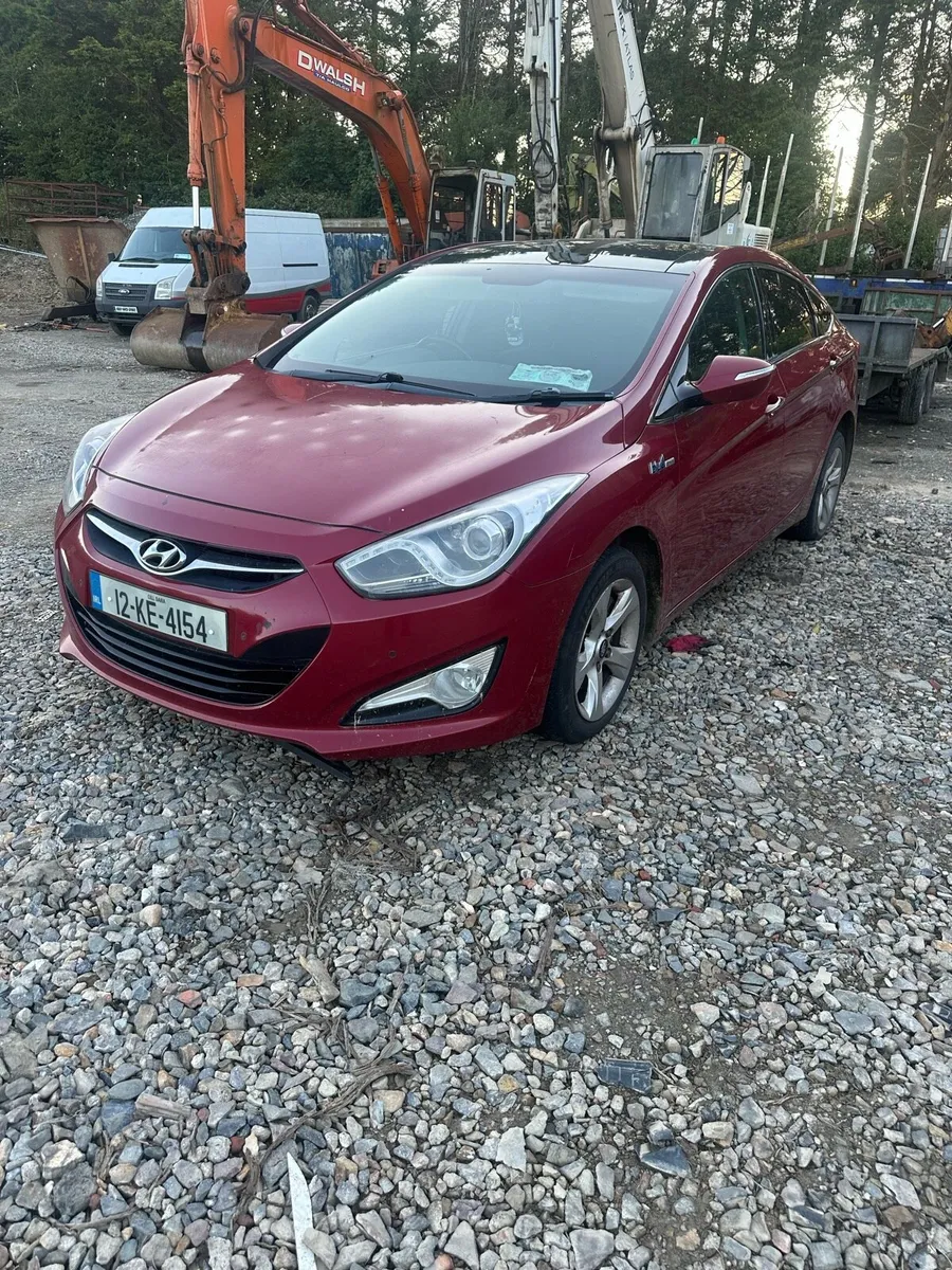 Hyundai i40 for breaking - Image 1