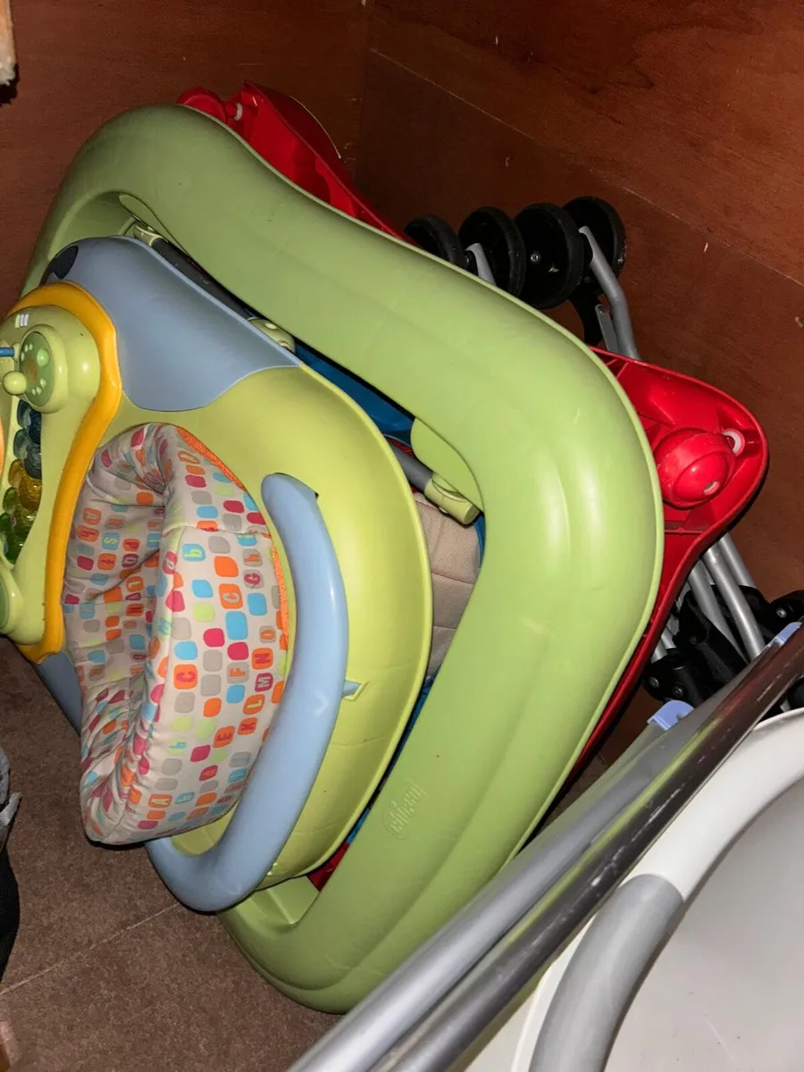 Bady walker /stroller / car seat - Image 4