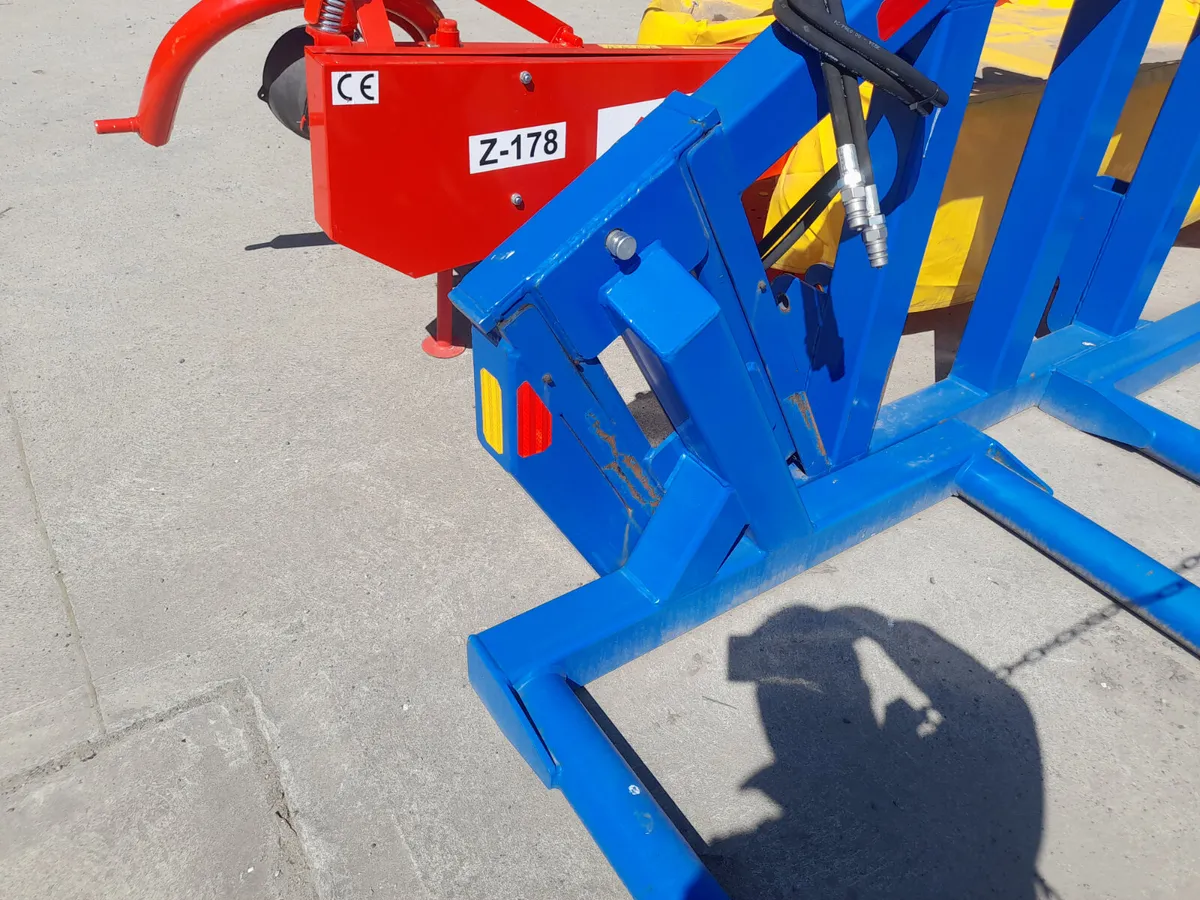 Oshea hydraulic Bale handler - Image 4