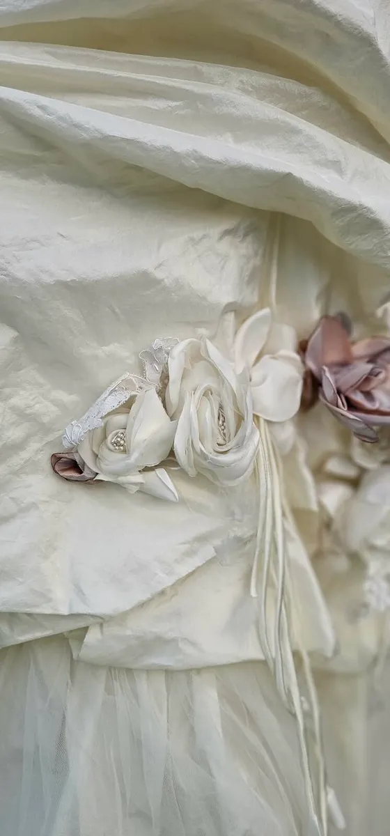 Wedding dress - Image 3