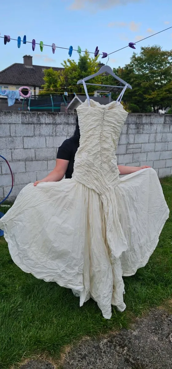 Wedding dress Ian Stuart - Image 1