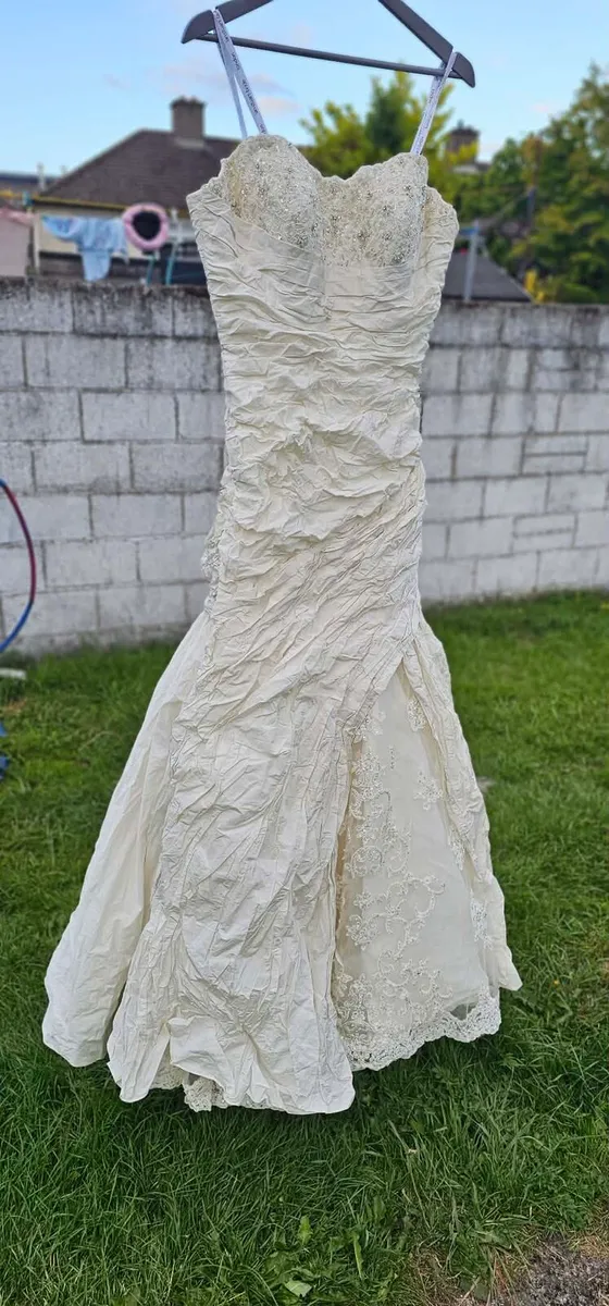 Wedding dress Ian Stuart - Image 4