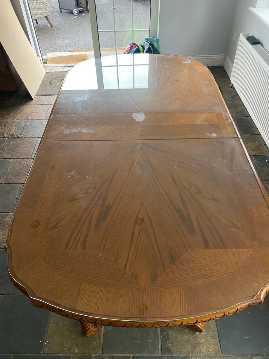 Kitchen table and chairs - Image 4