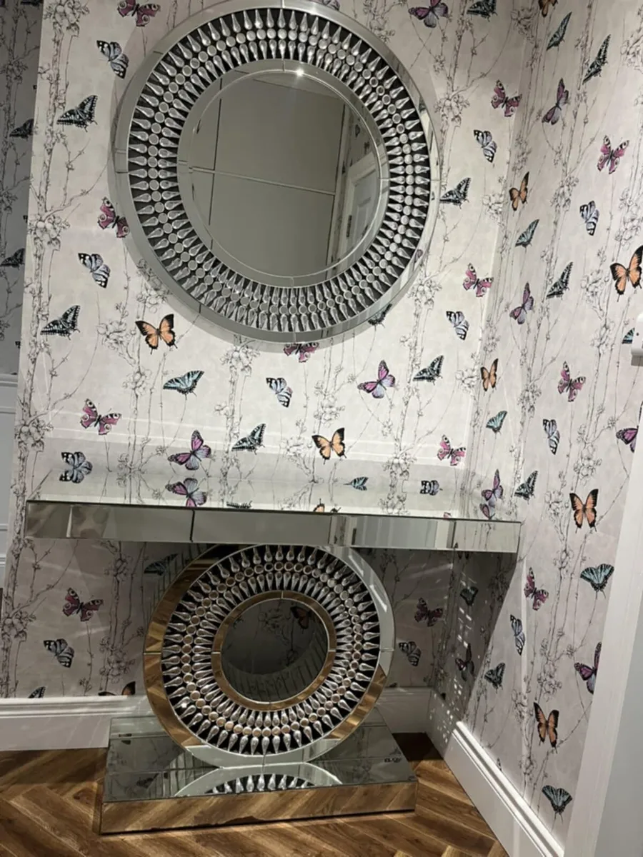 Mirrored console unit and matching mirror - Image 1