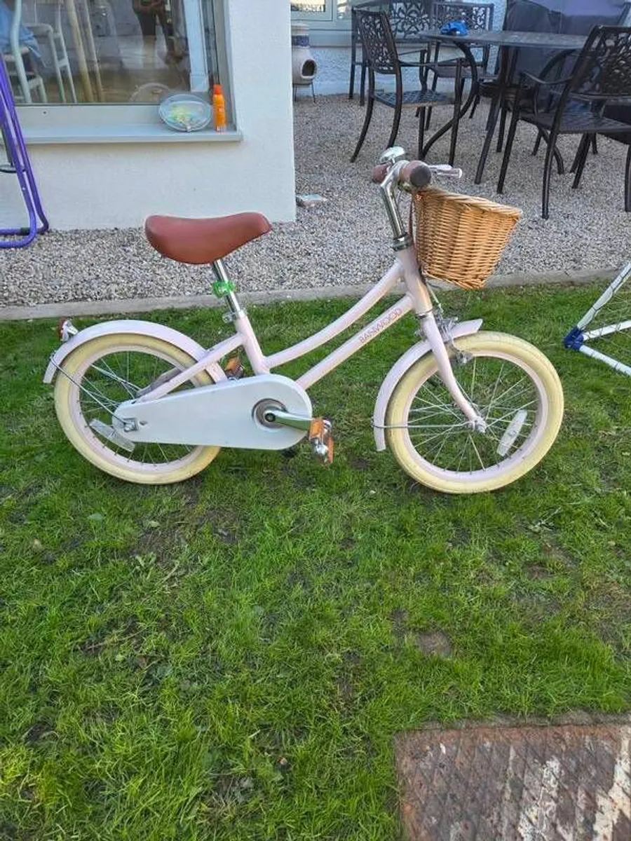 Girls bike - Image 3