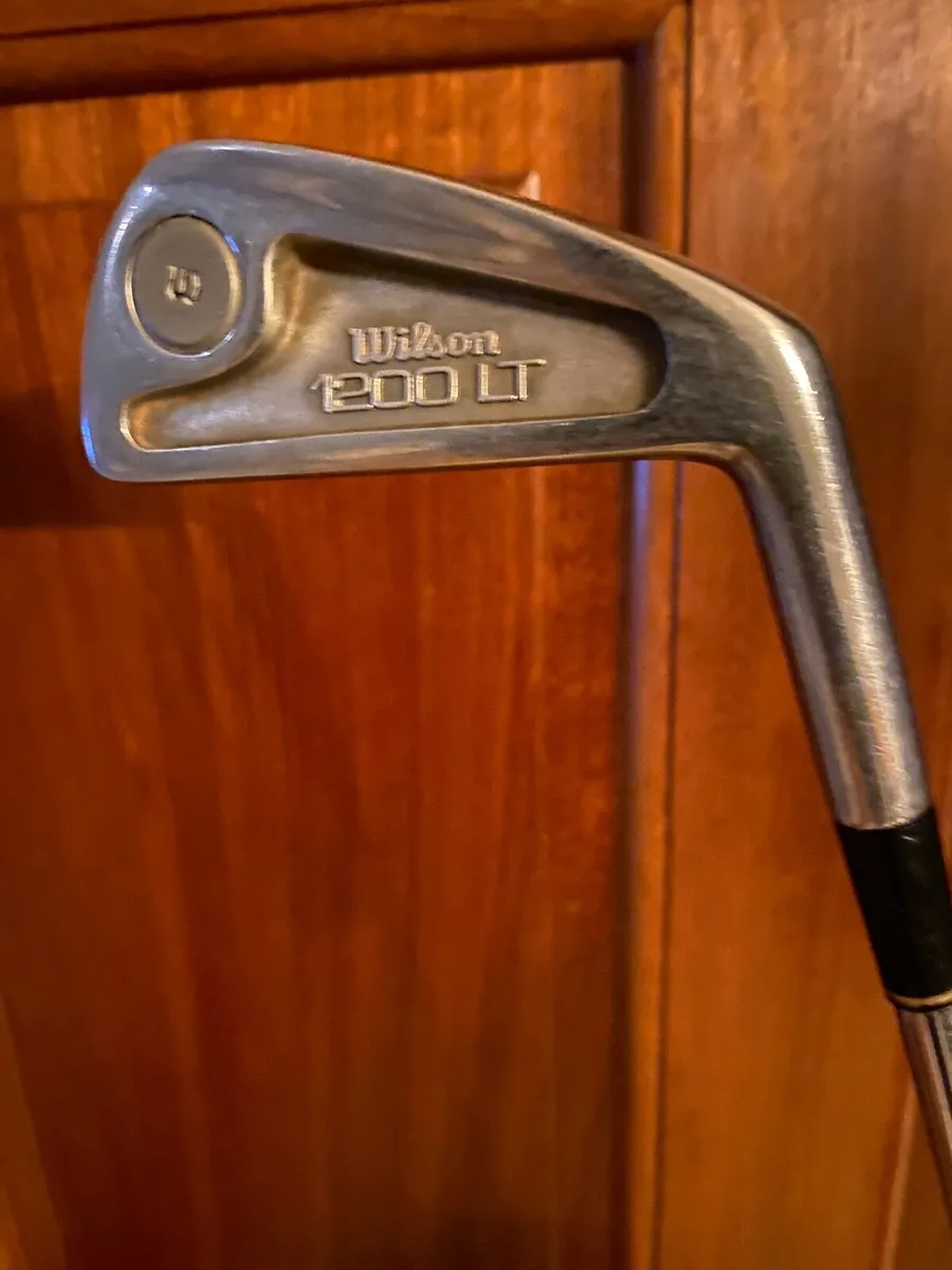 Wilson 1200 LT 2 iron immaculate Condition - Image 1