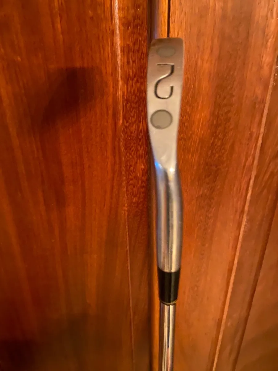 Wilson 1200 LT 2 iron immaculate Condition - Image 3