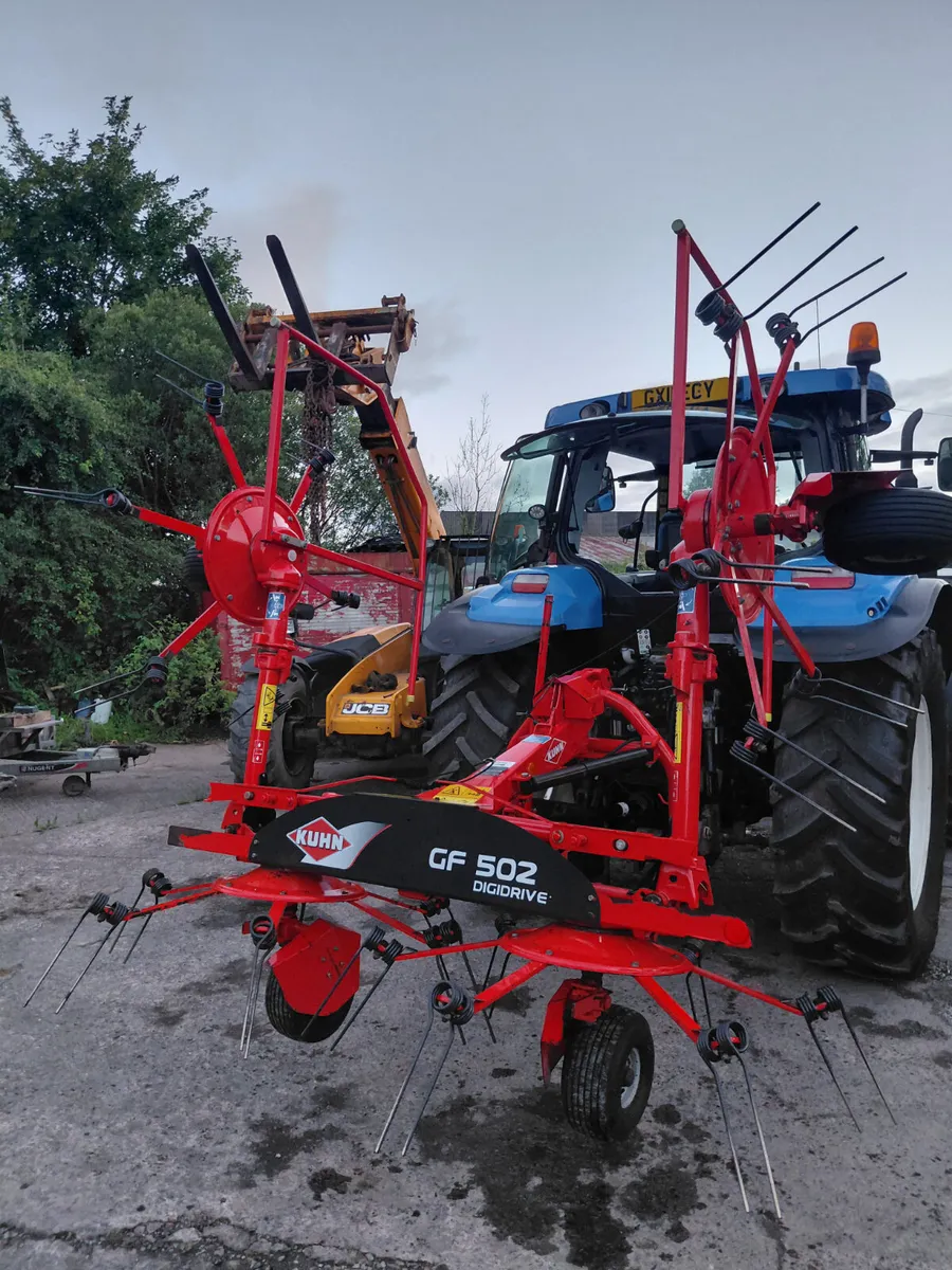 Kuhn 4 Rotor Tedder - Image 1