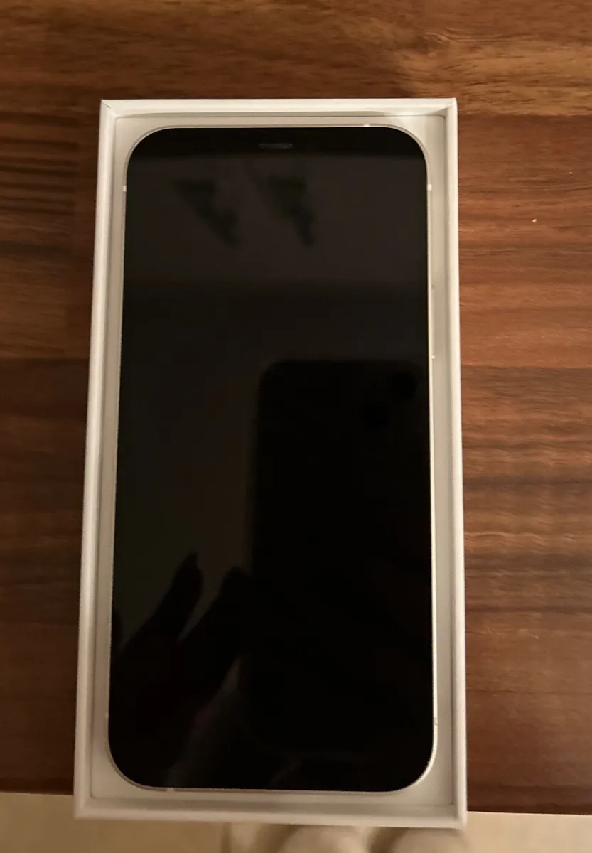 IPhone 12 - Image 2