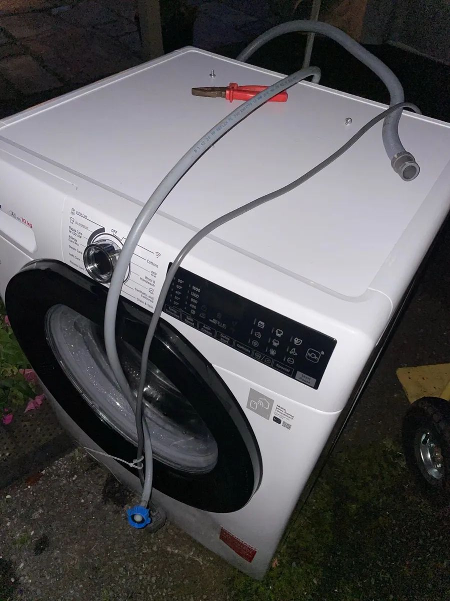 WASHING MACHINE FOR PARTS - Image 1