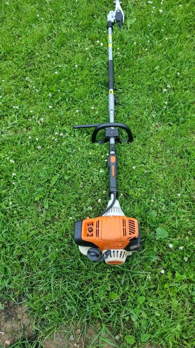 Stihl km111r long reach hedge trimmer, cutter - Image 1