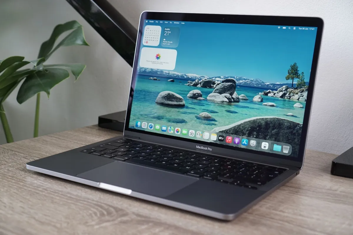 MacBook Pro 13" 2020 M1 | 8GB | 512GB | 94% - Image 1