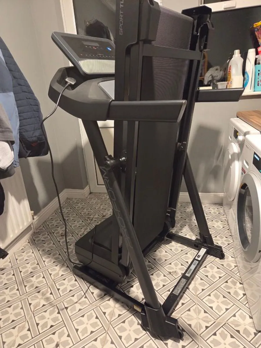 Treadmill ( folding) - Image 2