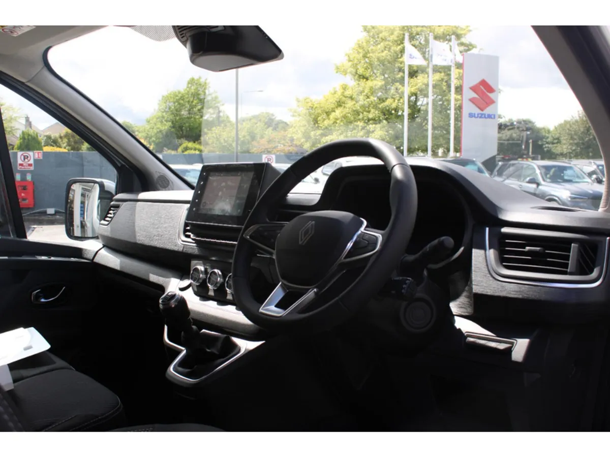 Renault Trafic LL30 BLUE DCI 150 EXTRA - Image 2