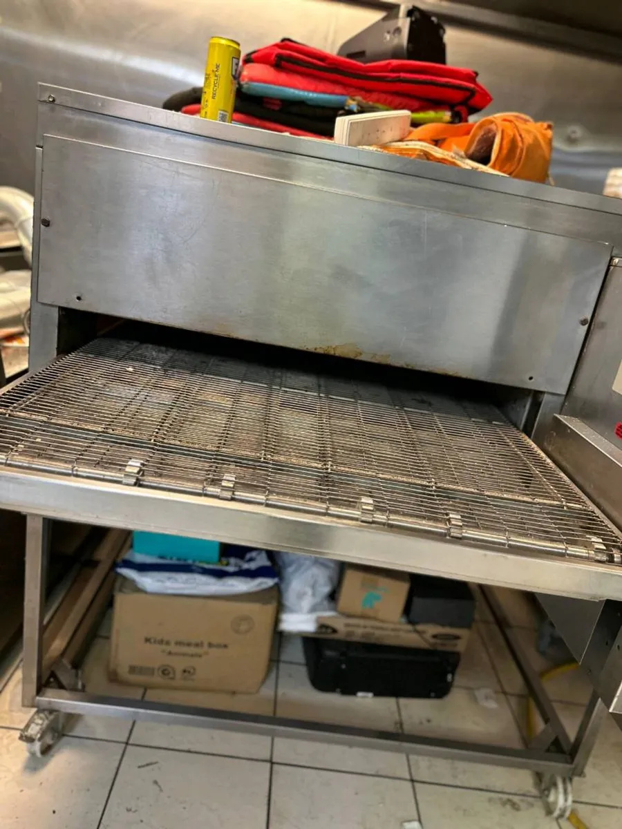 Marshall 32" Conveyor Pizza Oven – Commercial Grad - Image 4