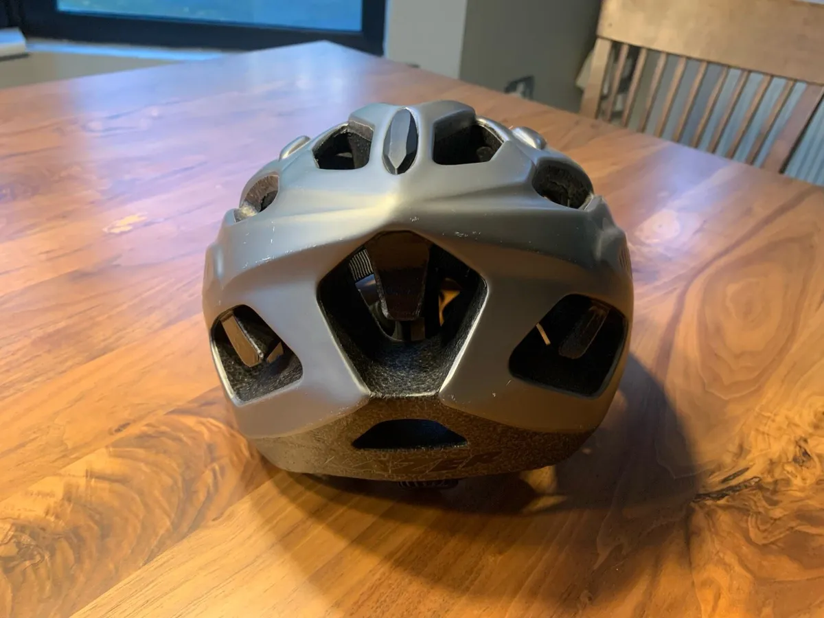 Bike helmet (Lazer motion) - Image 2