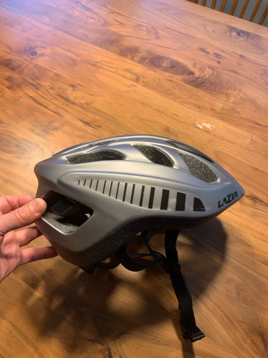 Bike helmet (Lazer motion) - Image 3