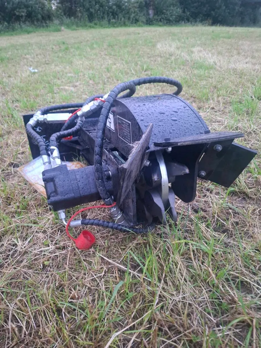 Stump grinder - Image 1