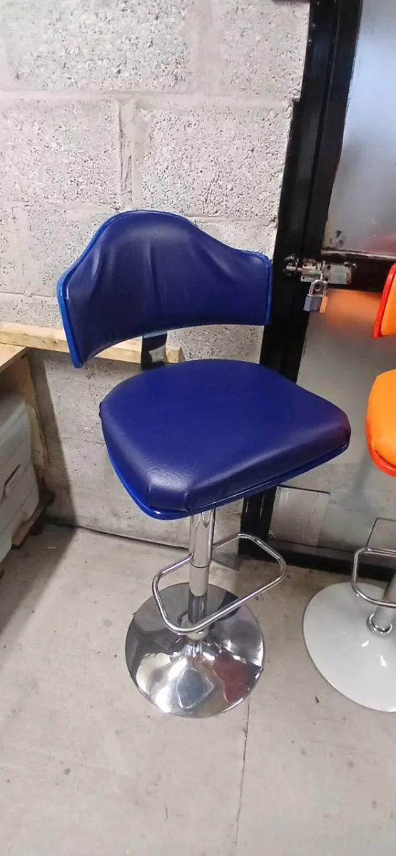 Bar stools - Image 2