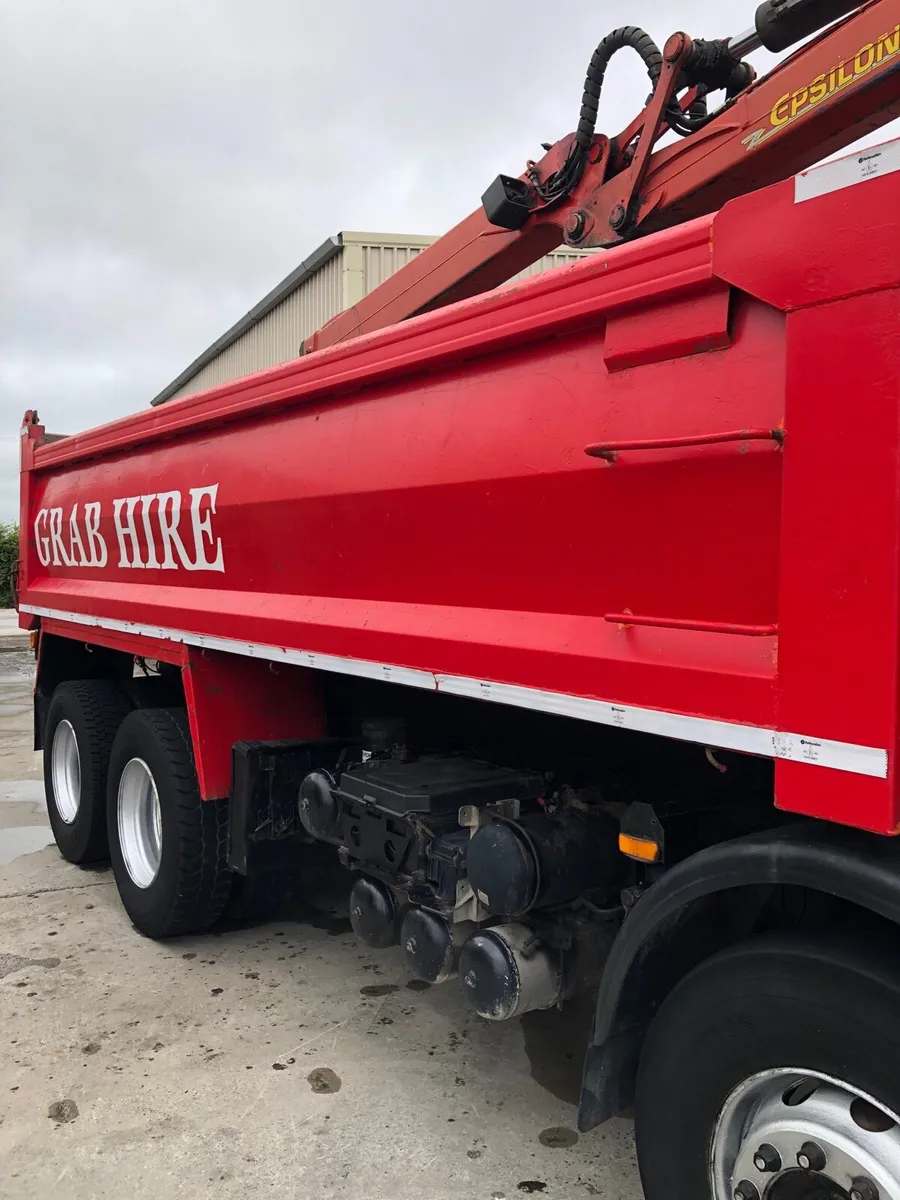 Hino grab truck - Image 4
