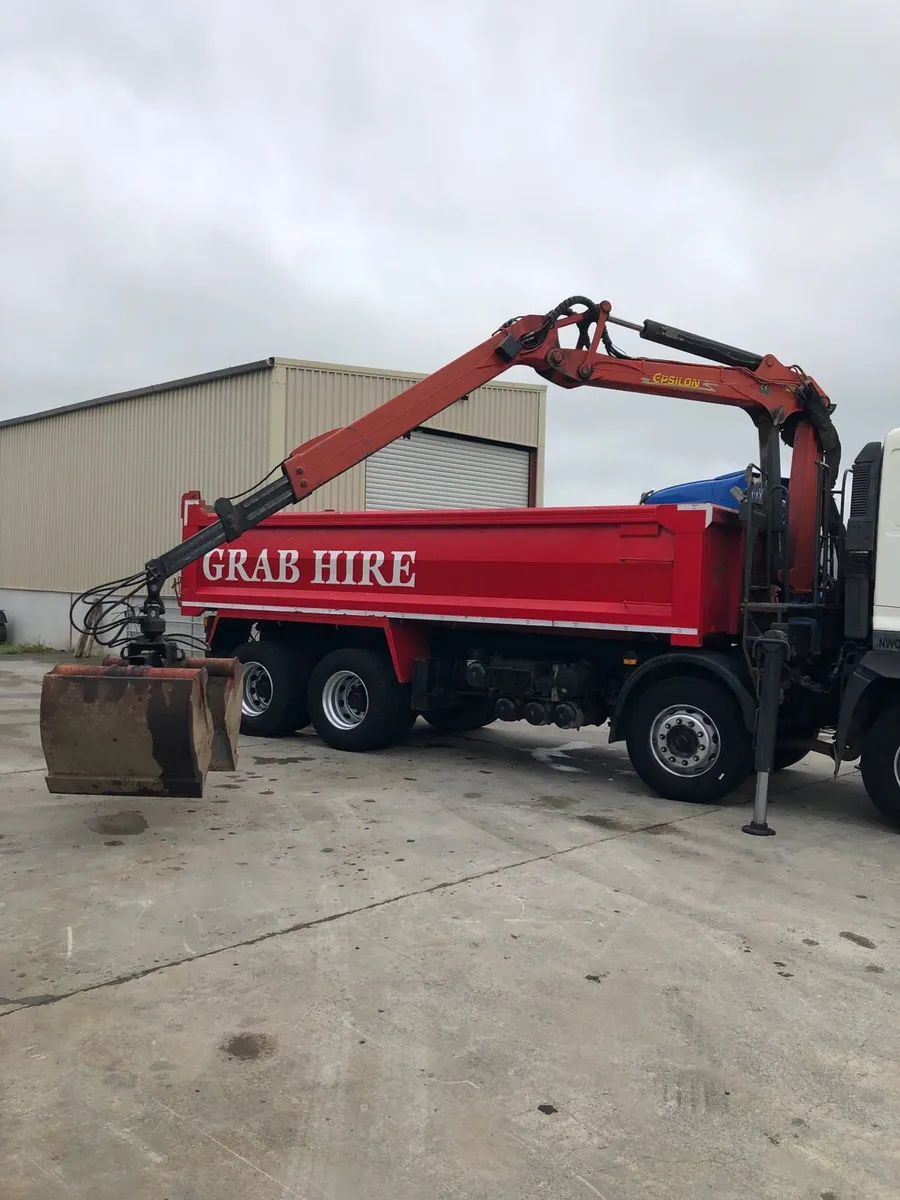 Hino grab truck - Image 3