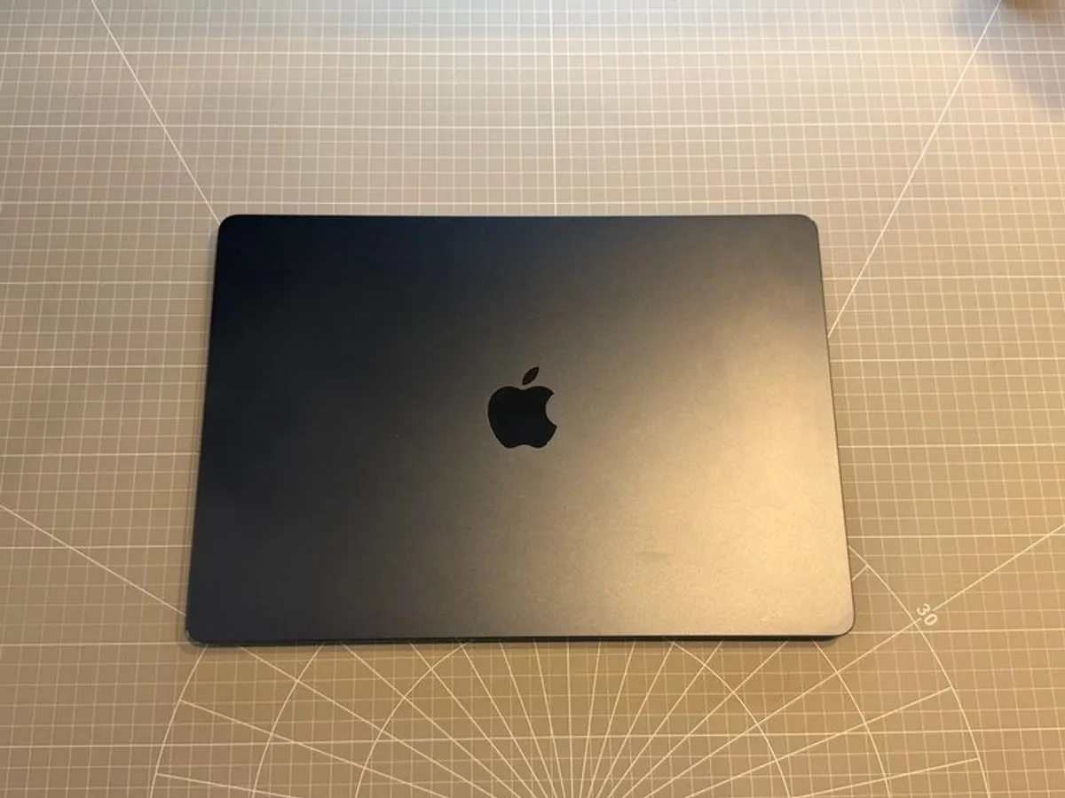 MacBook Air 15' M2 8GB (2023) - Image 2