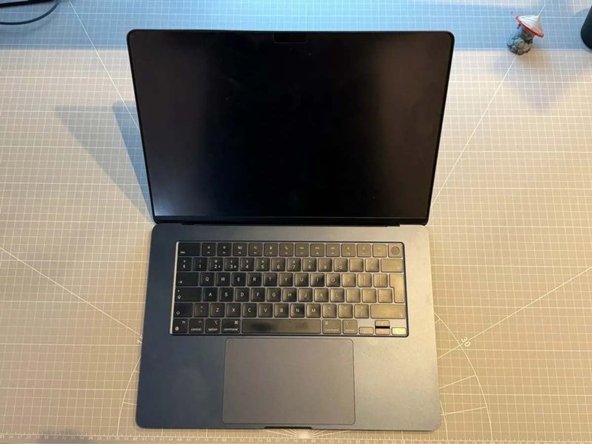 MacBook Air 15' M2 8GB (2023) - Image 3