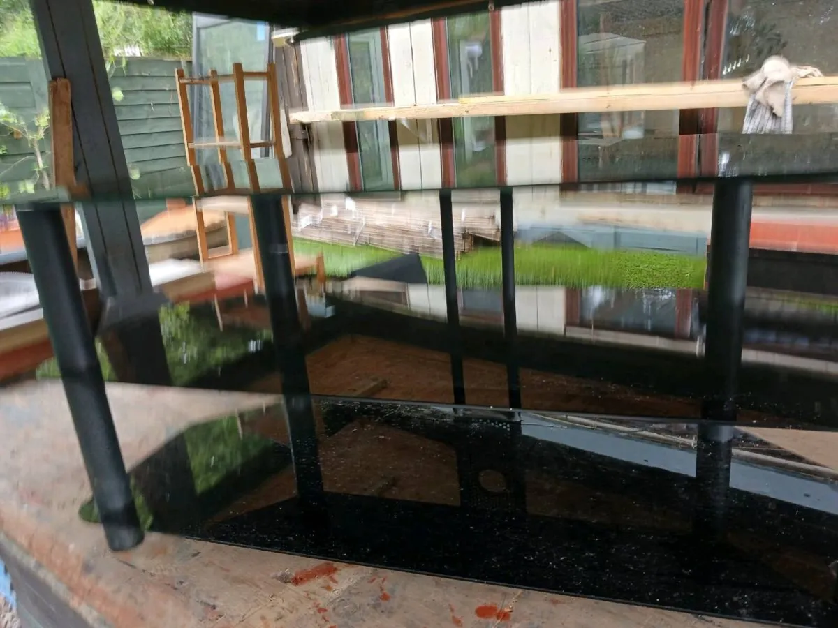 Tv table. - Image 2
