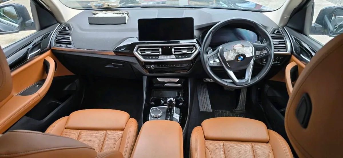 221 BMW X3 AUTO - Image 2
