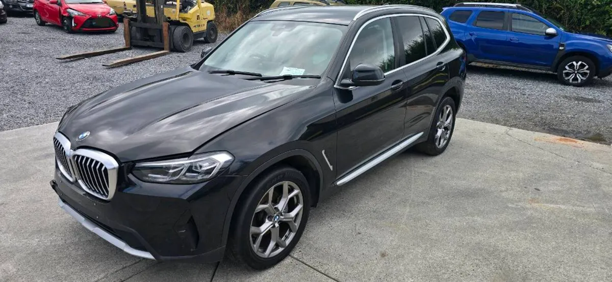 221 BMW X3 AUTO - Image 1