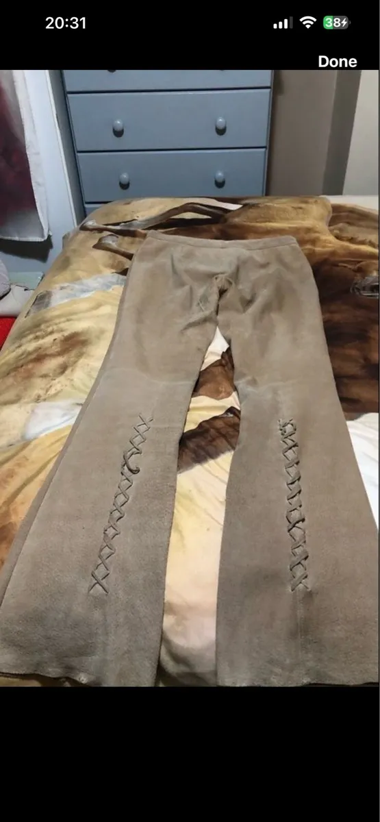 Ladies leather trousers size 10 €15 - Image 2