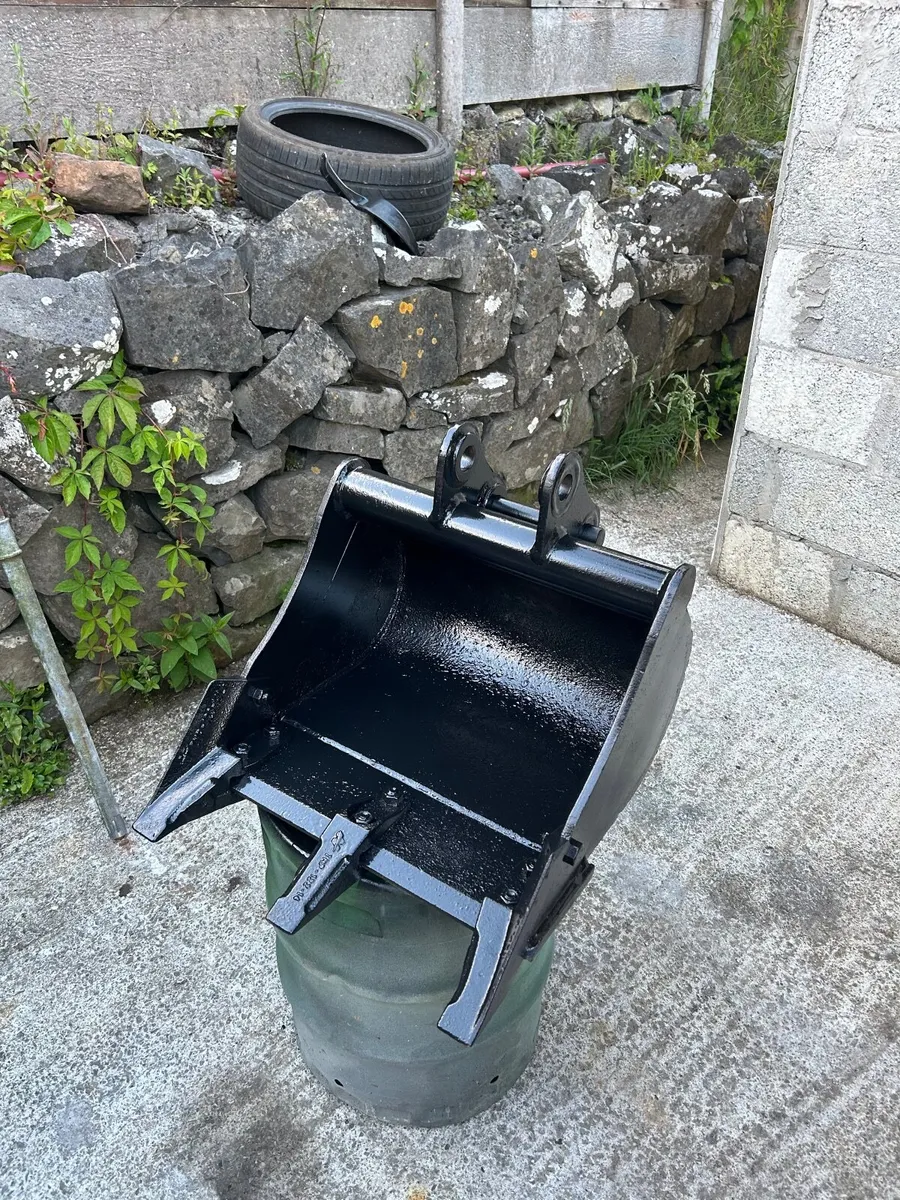 New 18” mini digger excavator bucket - Image 2
