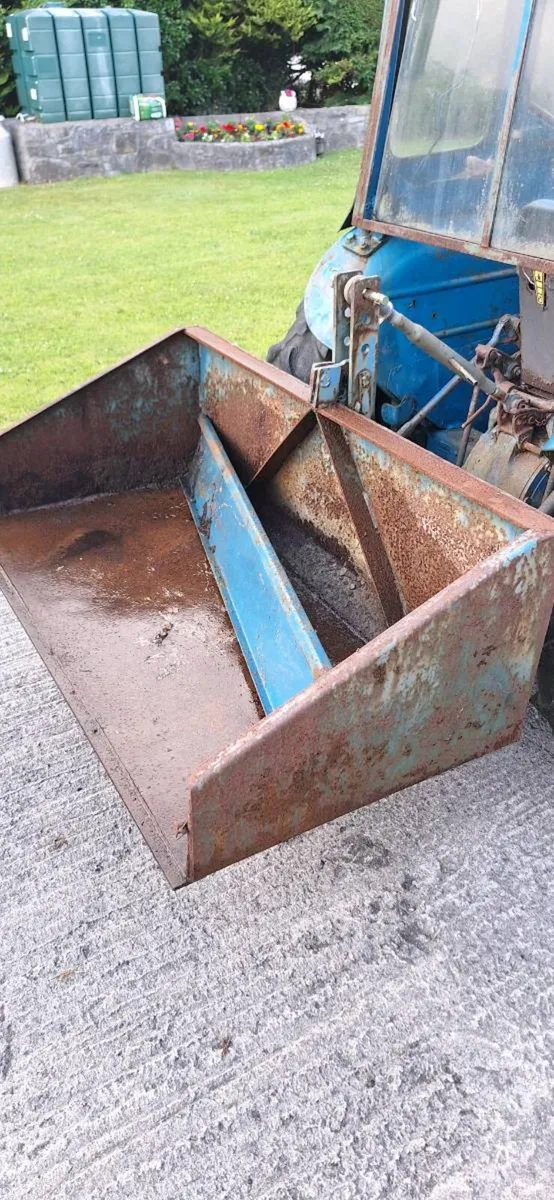 3 point linkage hedge trimming platform - Image 4