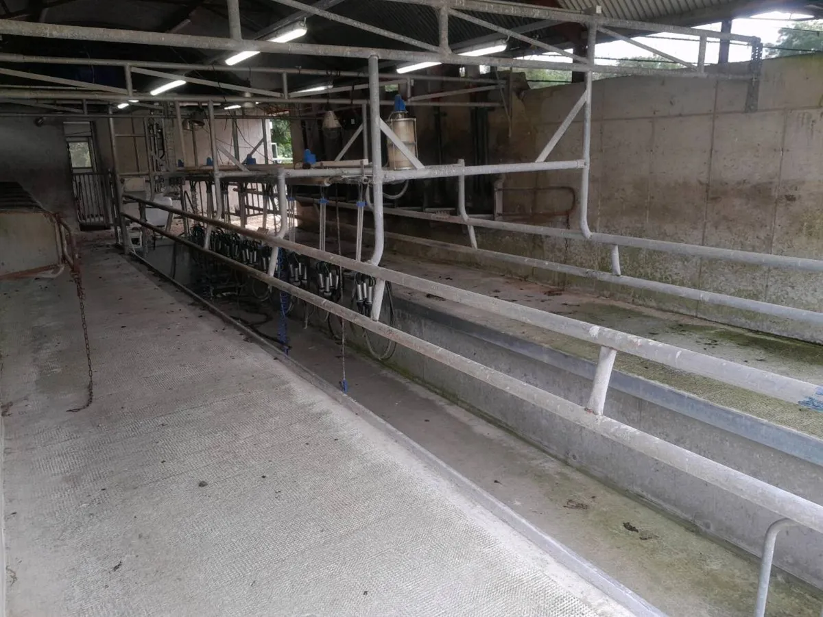 Milking machine - Image 3