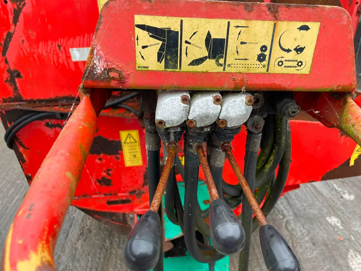 Kverneland Bale Chopper - Image 4