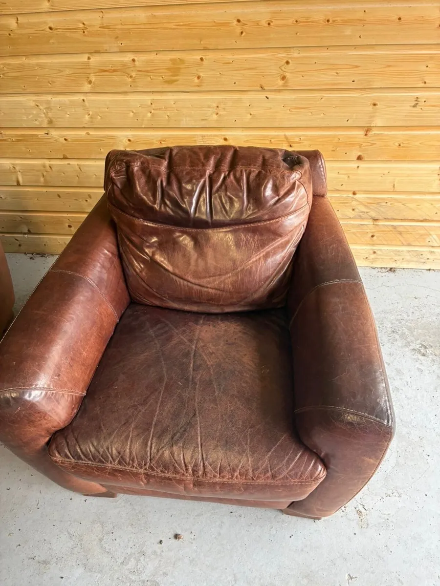 Couches - Image 4