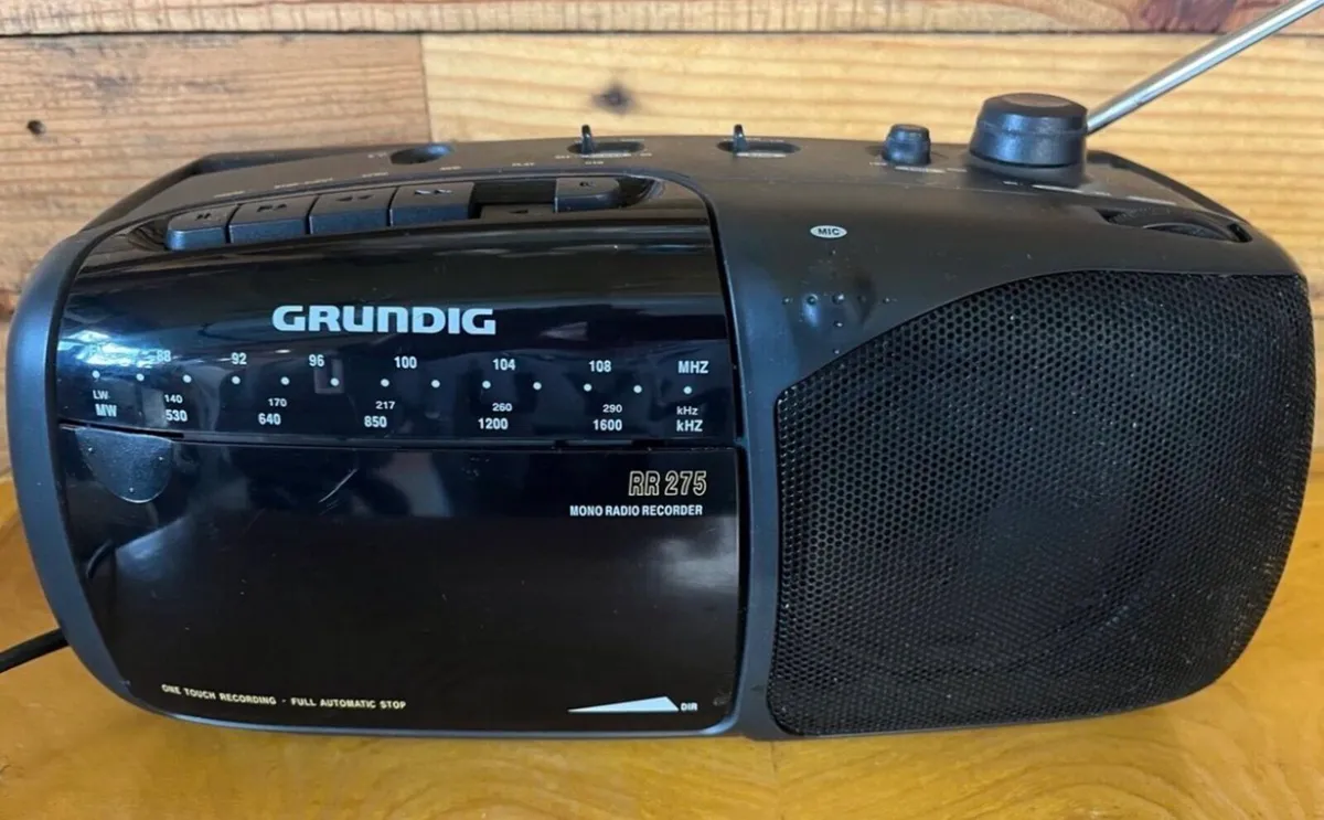 1990s cassette radio stereo - Image 3