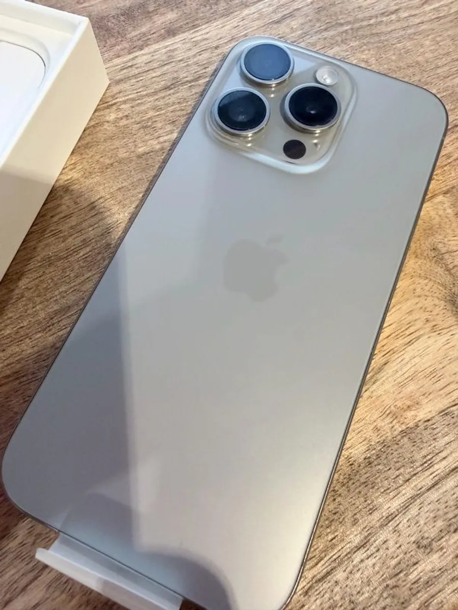 iPhone 15 pro - Image 3